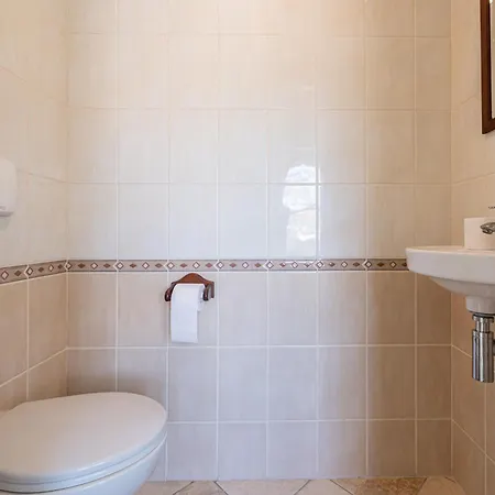 Appartamento Old Town - Rueuetli *
